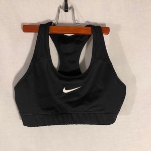 Nike sports bra (S)